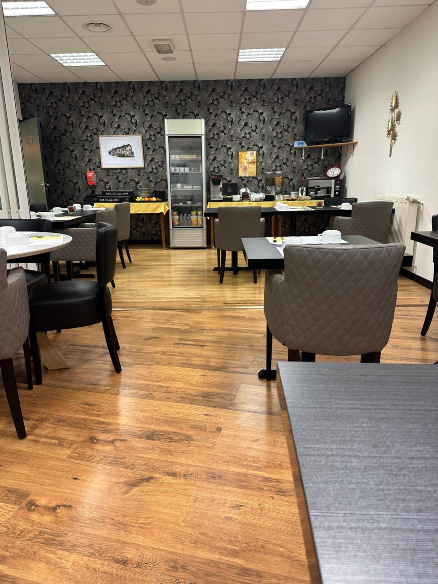 Brit Hotel Essentiel Pontivy Robic Ngoại thất bức ảnh