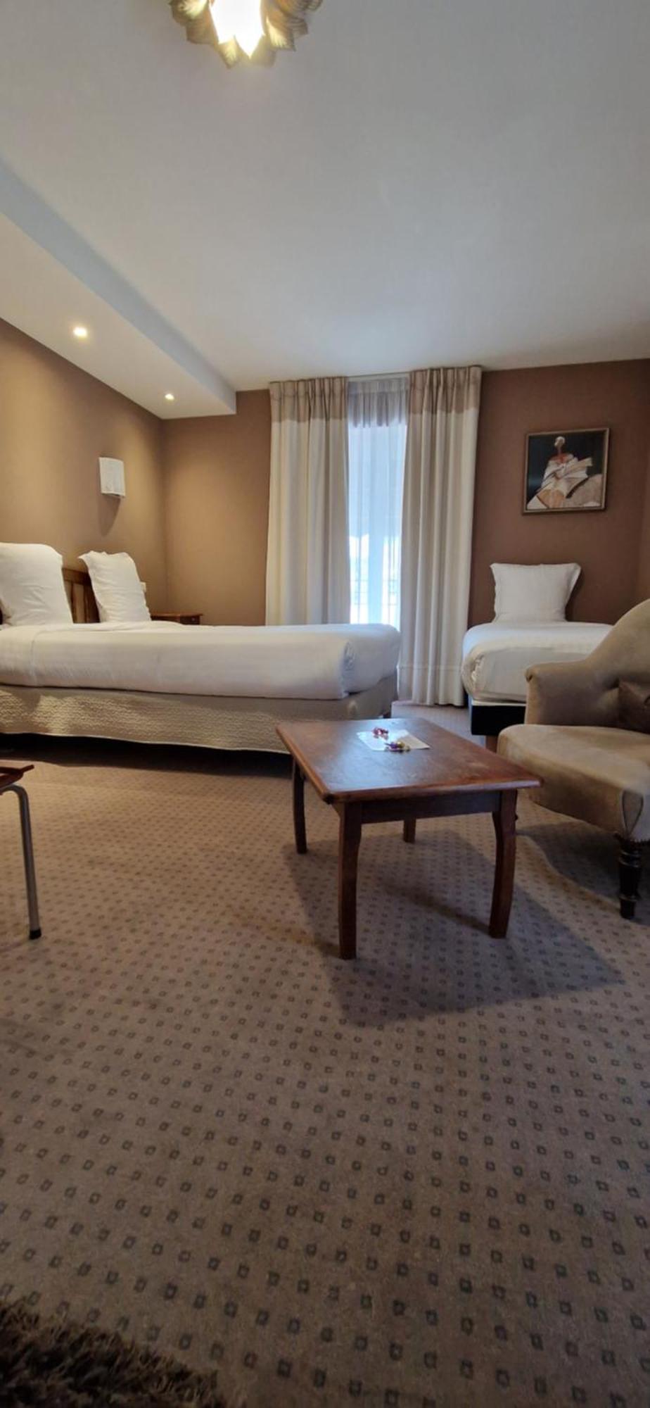 Brit Hotel Essentiel Pontivy Robic Ngoại thất bức ảnh