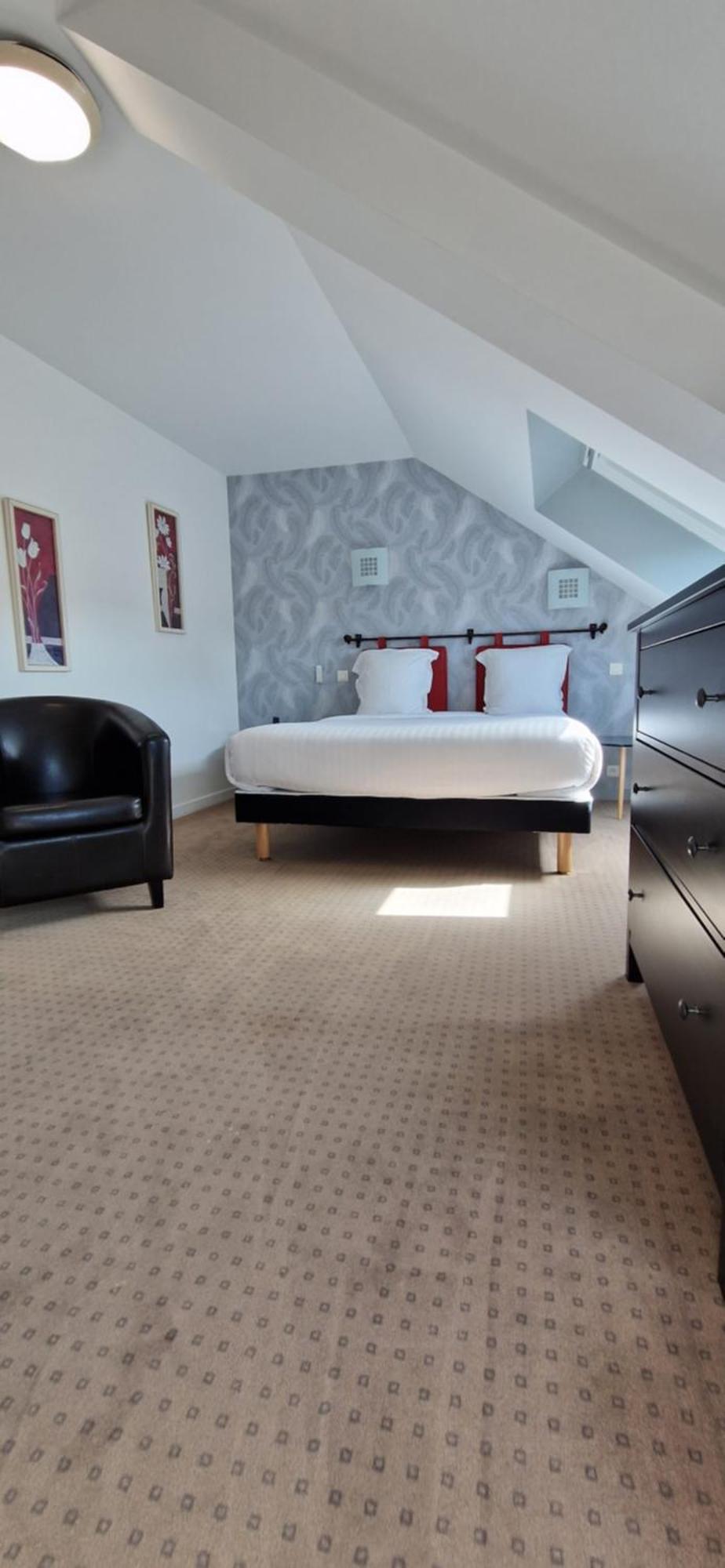 Brit Hotel Essentiel Pontivy Robic Ngoại thất bức ảnh