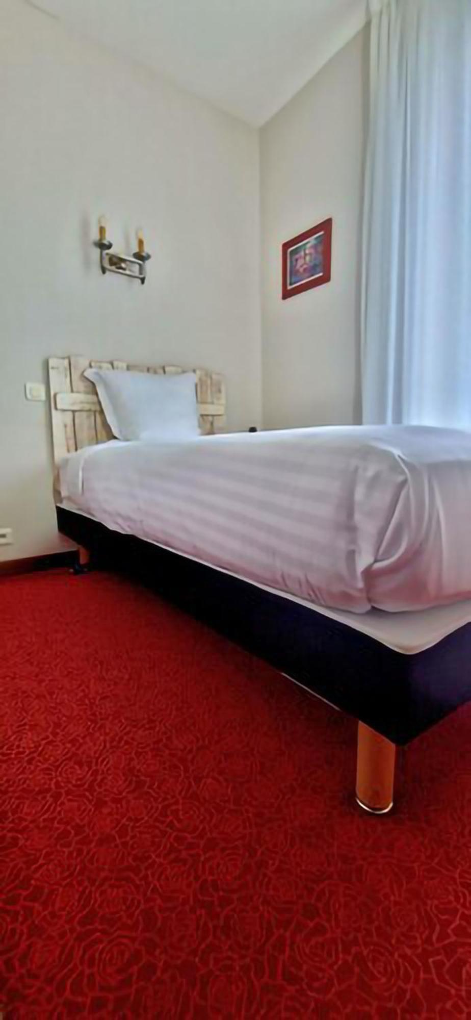 Brit Hotel Essentiel Pontivy Robic Ngoại thất bức ảnh