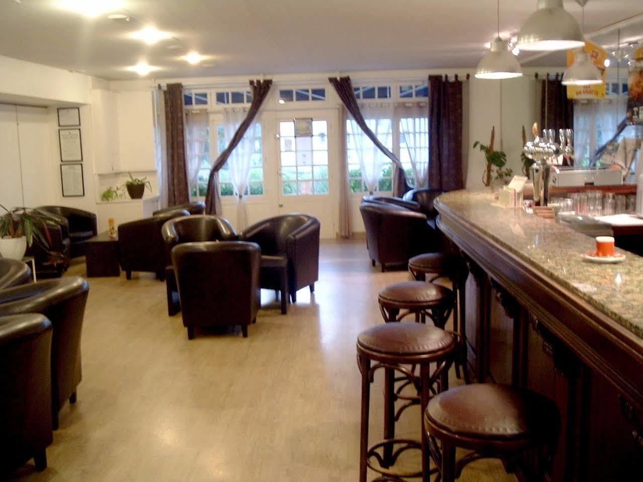 Brit Hotel Essentiel Pontivy Robic Ngoại thất bức ảnh