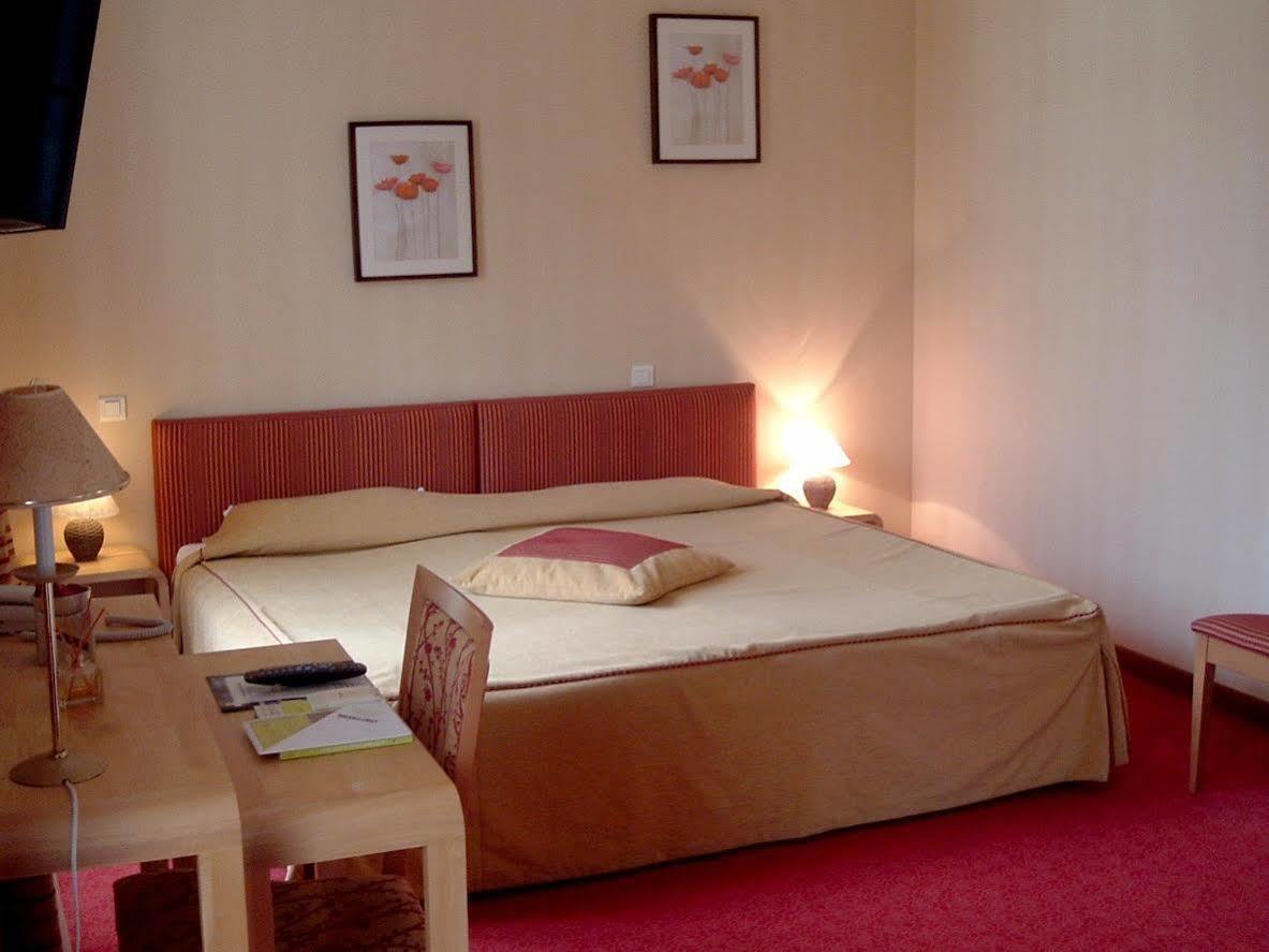 Brit Hotel Essentiel Pontivy Robic Ngoại thất bức ảnh