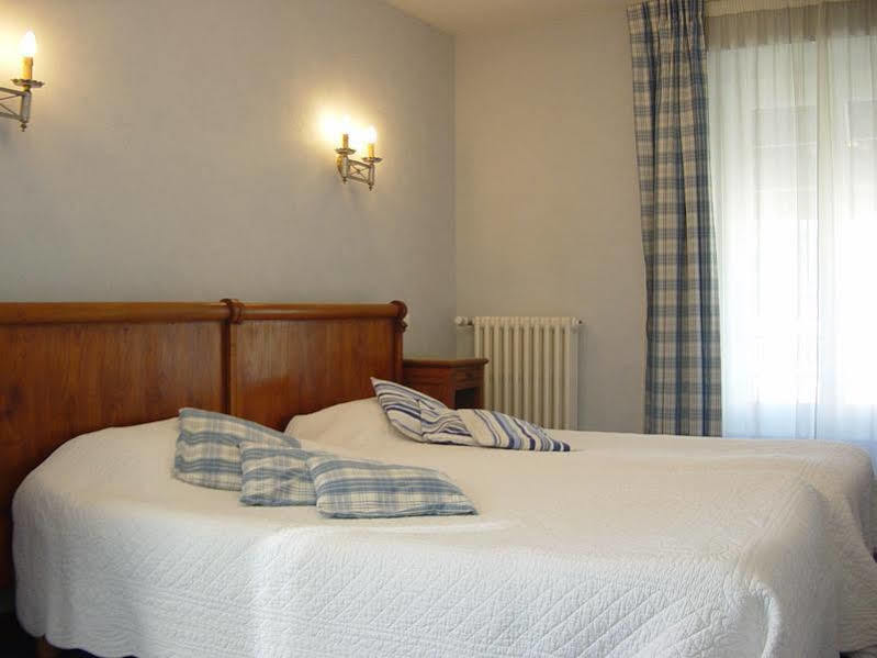 Brit Hotel Essentiel Pontivy Robic Ngoại thất bức ảnh